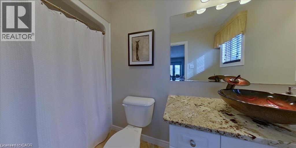 Spacious private ensuite - 26 Helena Feasby Street, Kitchener, ON - Indoor