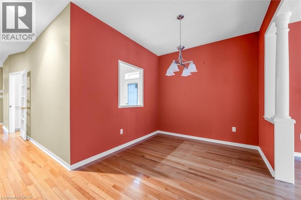 10 Davidson Boulevard Unit# 1, Dundas, ON - Indoor Photo Showing Other Room