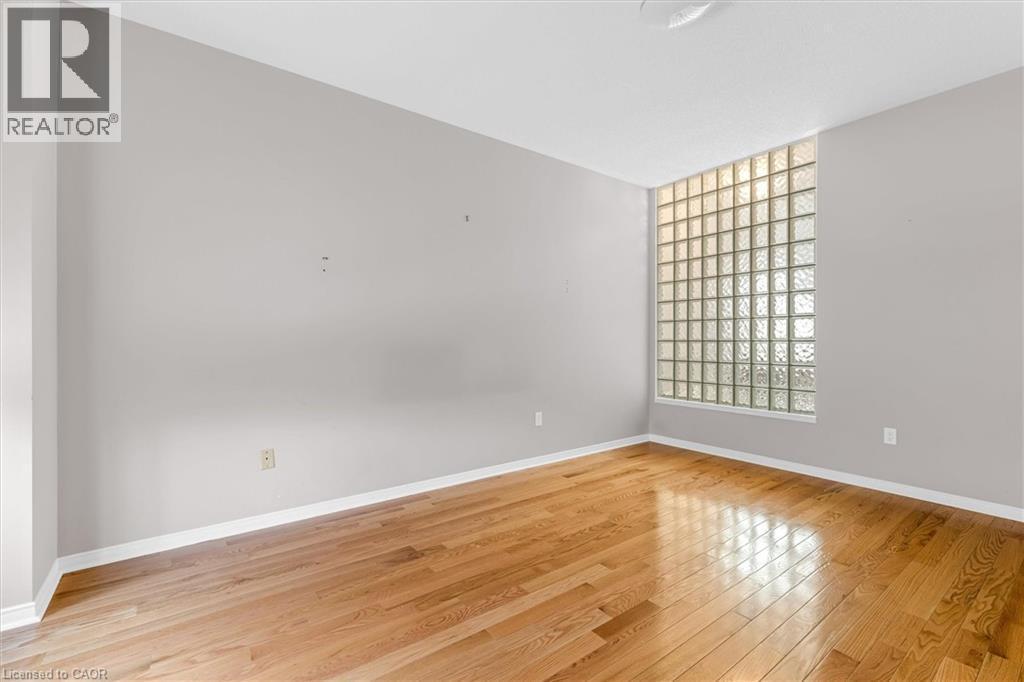 10 Davidson Boulevard Unit# 1, Dundas, ON - Indoor Photo Showing Other Room