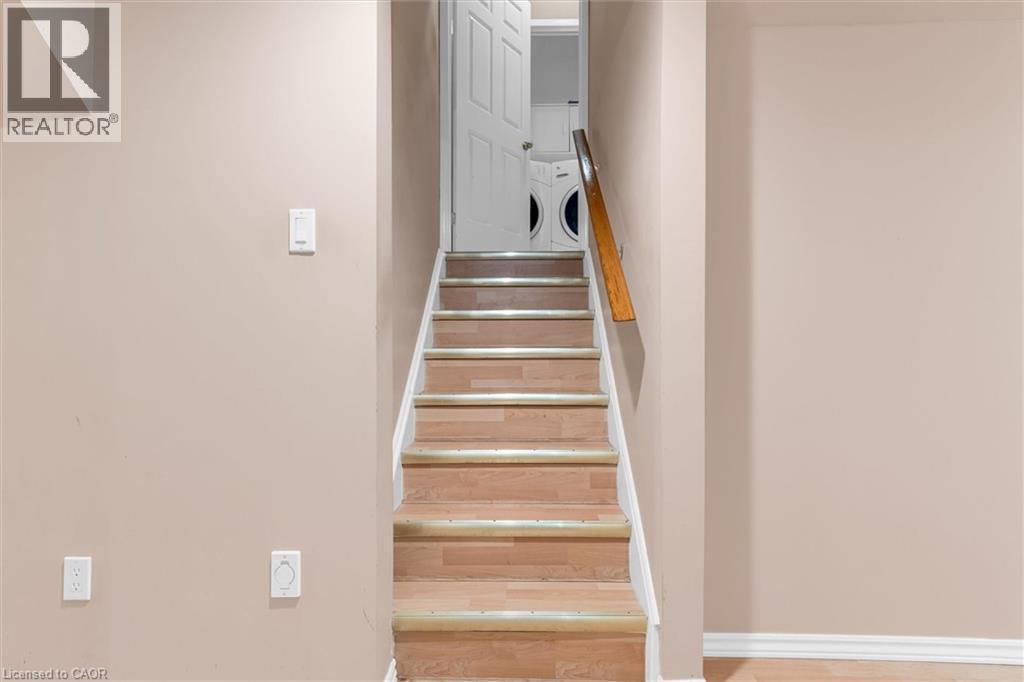 10 Davidson Boulevard Unit# 1, Dundas, ON - Indoor Photo Showing Other Room