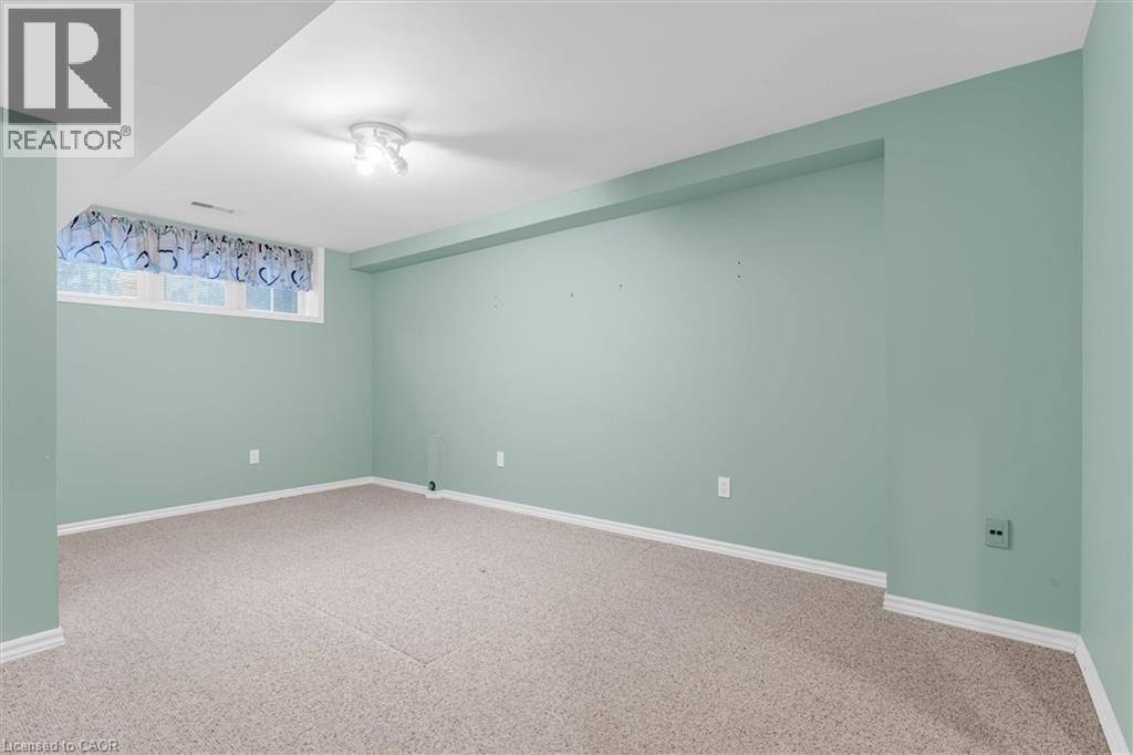 10 Davidson Boulevard Unit# 1, Dundas, ON - Indoor Photo Showing Other Room