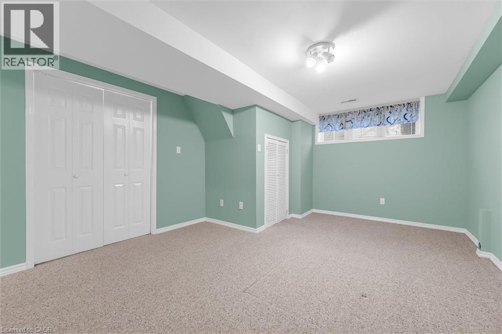 10 Davidson Boulevard Unit# 1, Dundas, ON - Indoor Photo Showing Other Room