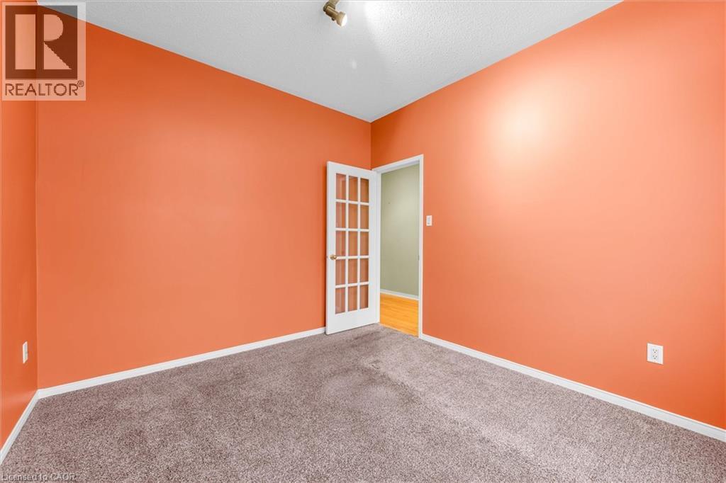 10 Davidson Boulevard Unit# 1, Dundas, ON - Indoor Photo Showing Other Room
