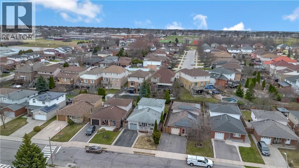 Aerial view of residential area - 640 Acadia Drive, Hamilton, ON - Outdoor With View