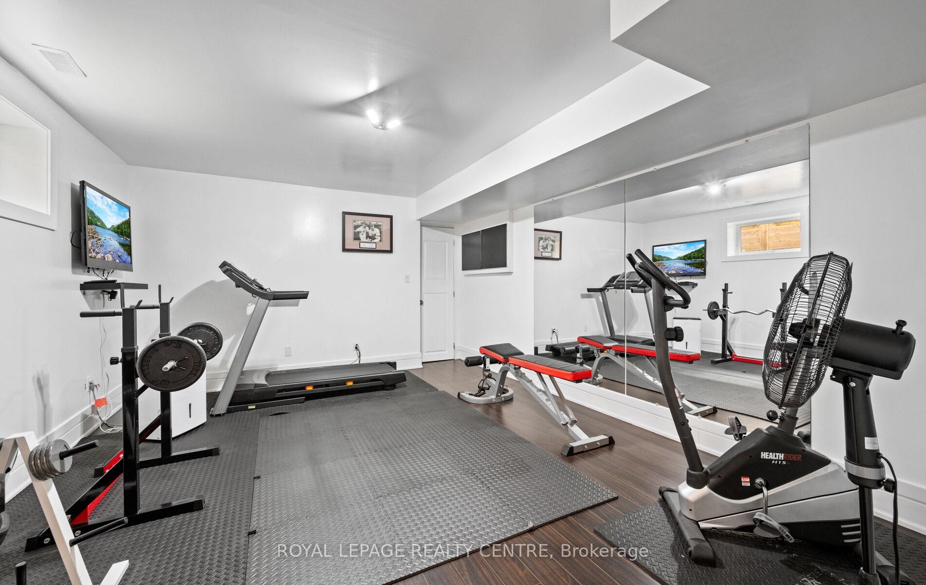 1071 Westmount Avenue, Mississauga, ON - Indoor Photo Showing Gym Room