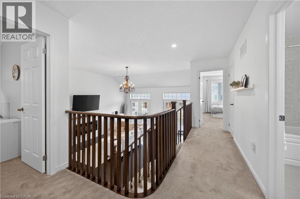 30 Patterson Drive, Caledonia, ON - Indoor Photo Showing Other Room