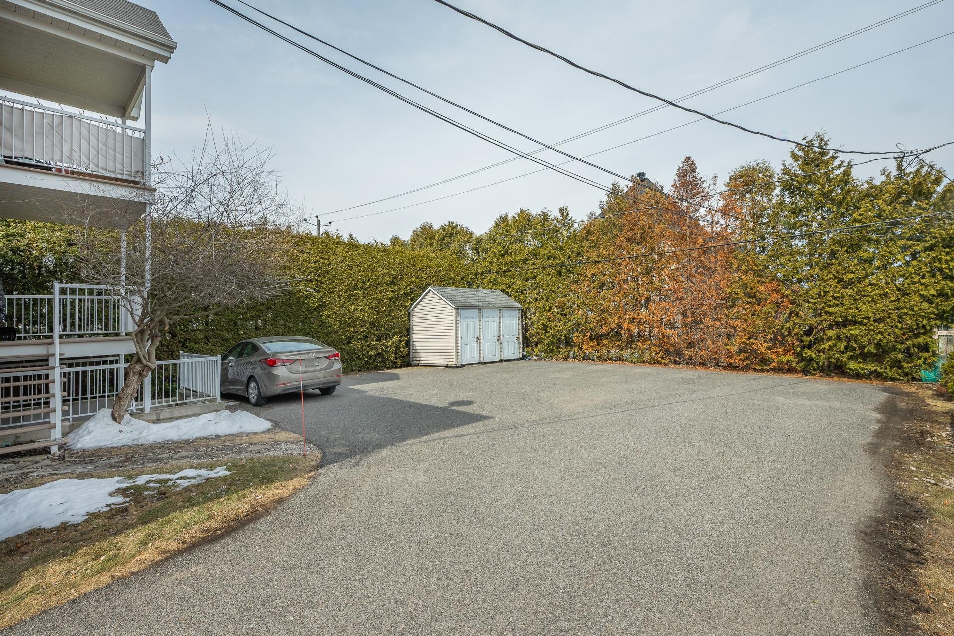 Parking - 1405 Av. De Gentilly, Chambly, QC - Outdoor