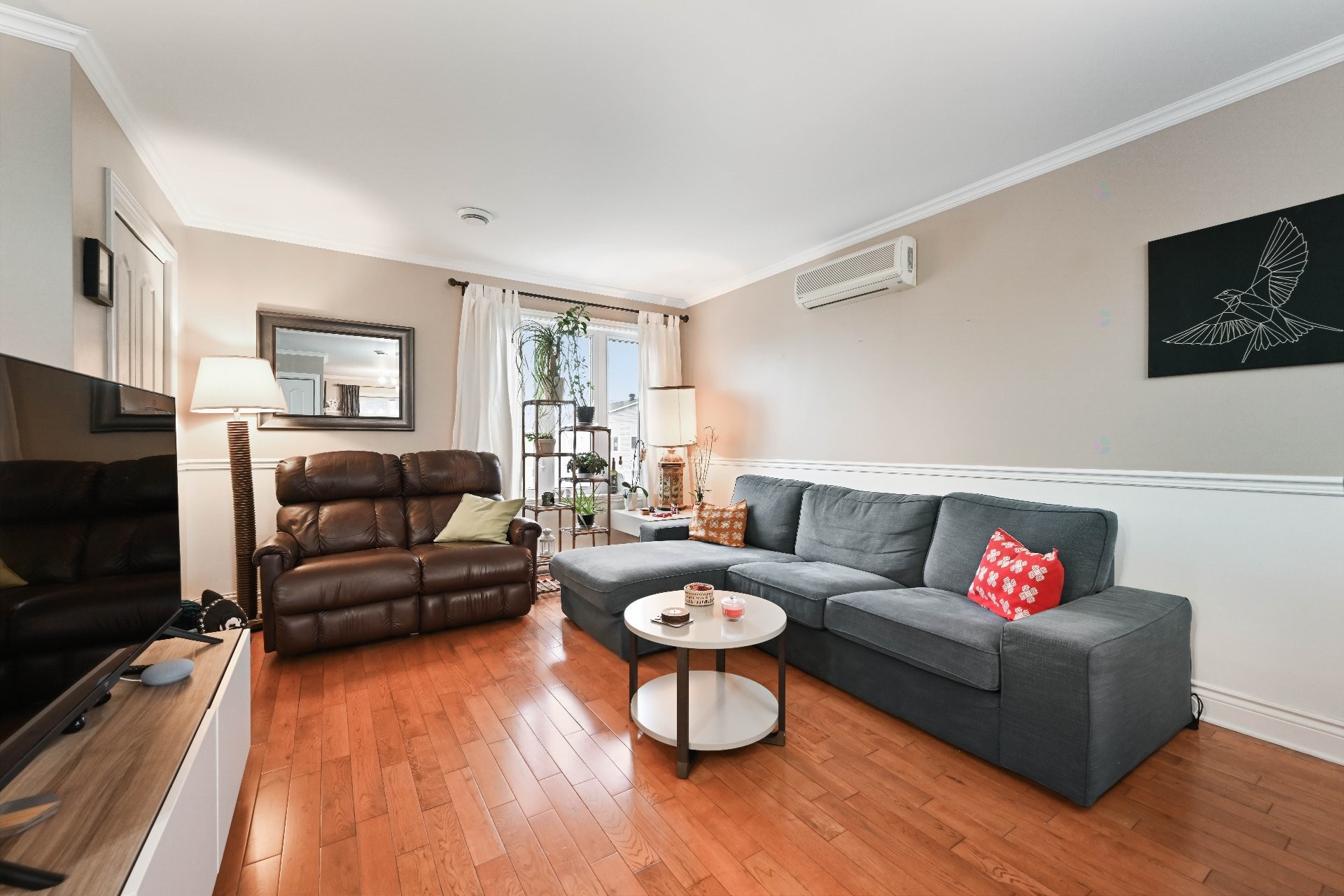 Living Room - 1405 Av. De Gentilly, Chambly, QC - Indoor Photo Showing Living Room