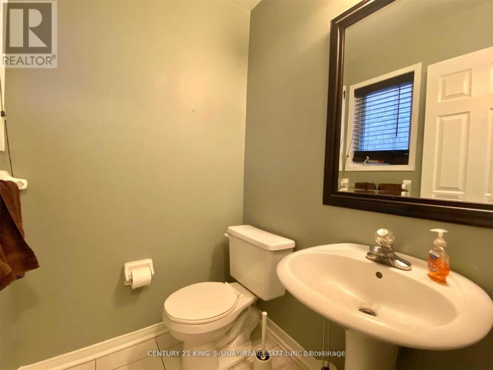 22 Rush Road, Aurora, ON - Indoor Photo Showing Bathroom