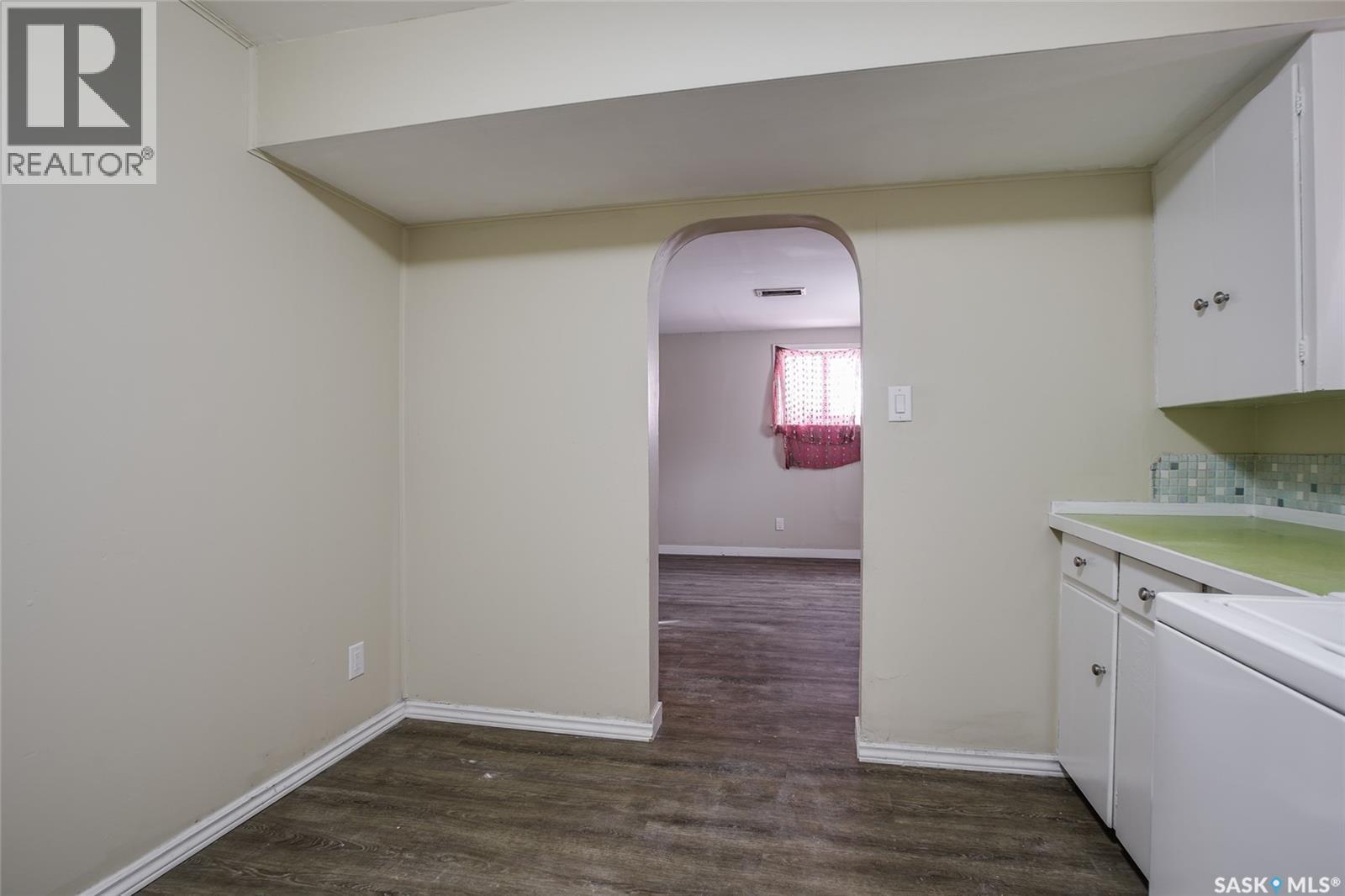 327 Q Avenue S, Saskatoon, SK - Indoor Photo Showing Laundry Room