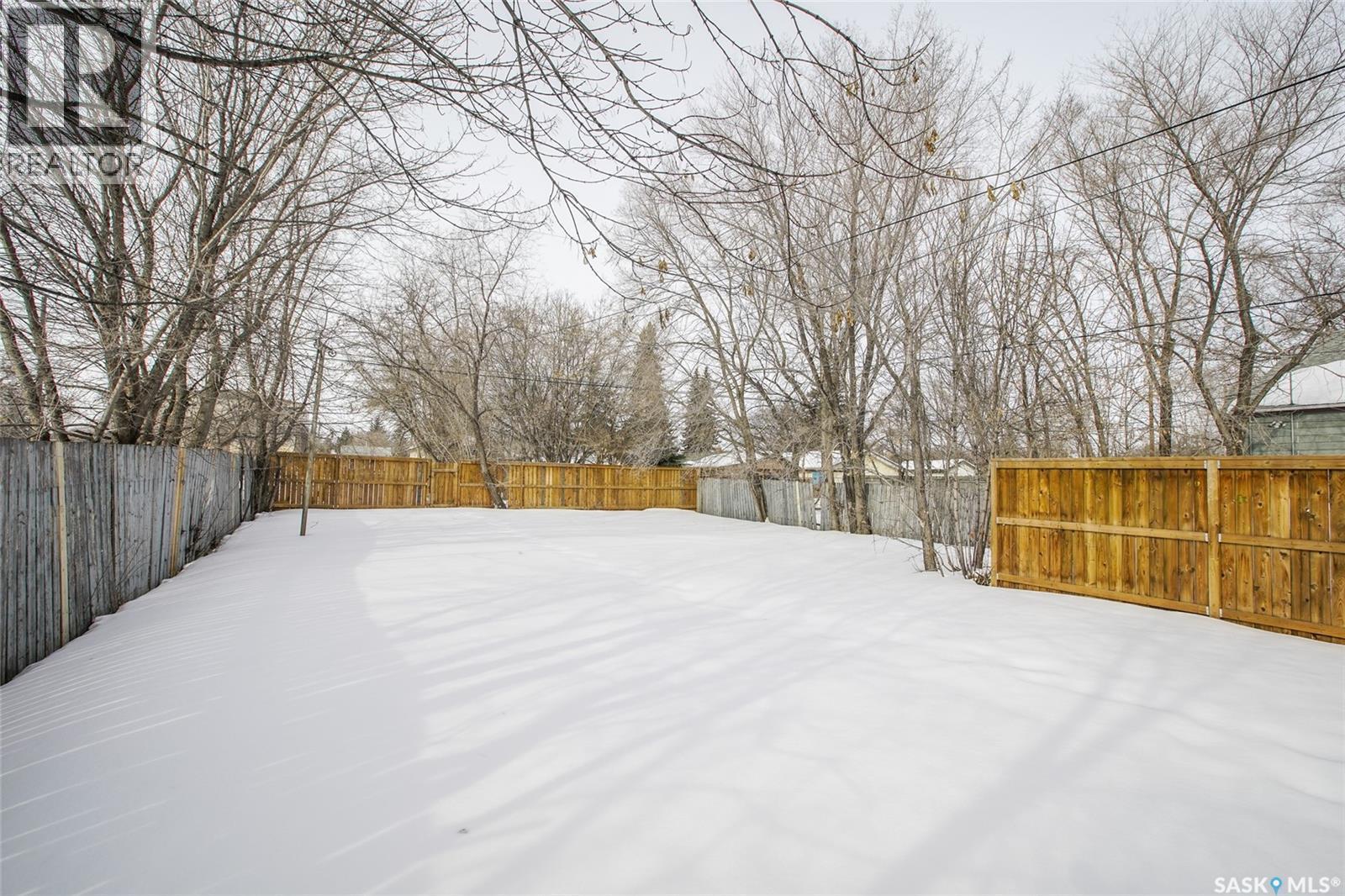 327 Q Avenue S, Saskatoon, SK - Outdoor