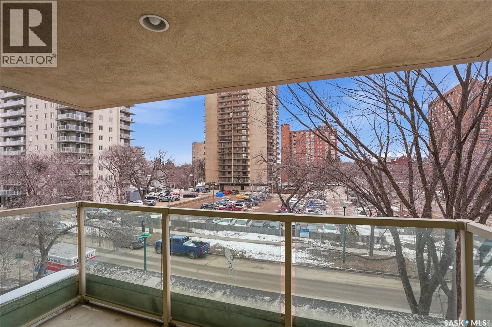 305 303 5Th Avenue, Saskatoon, SK - Outdoor With Balcony