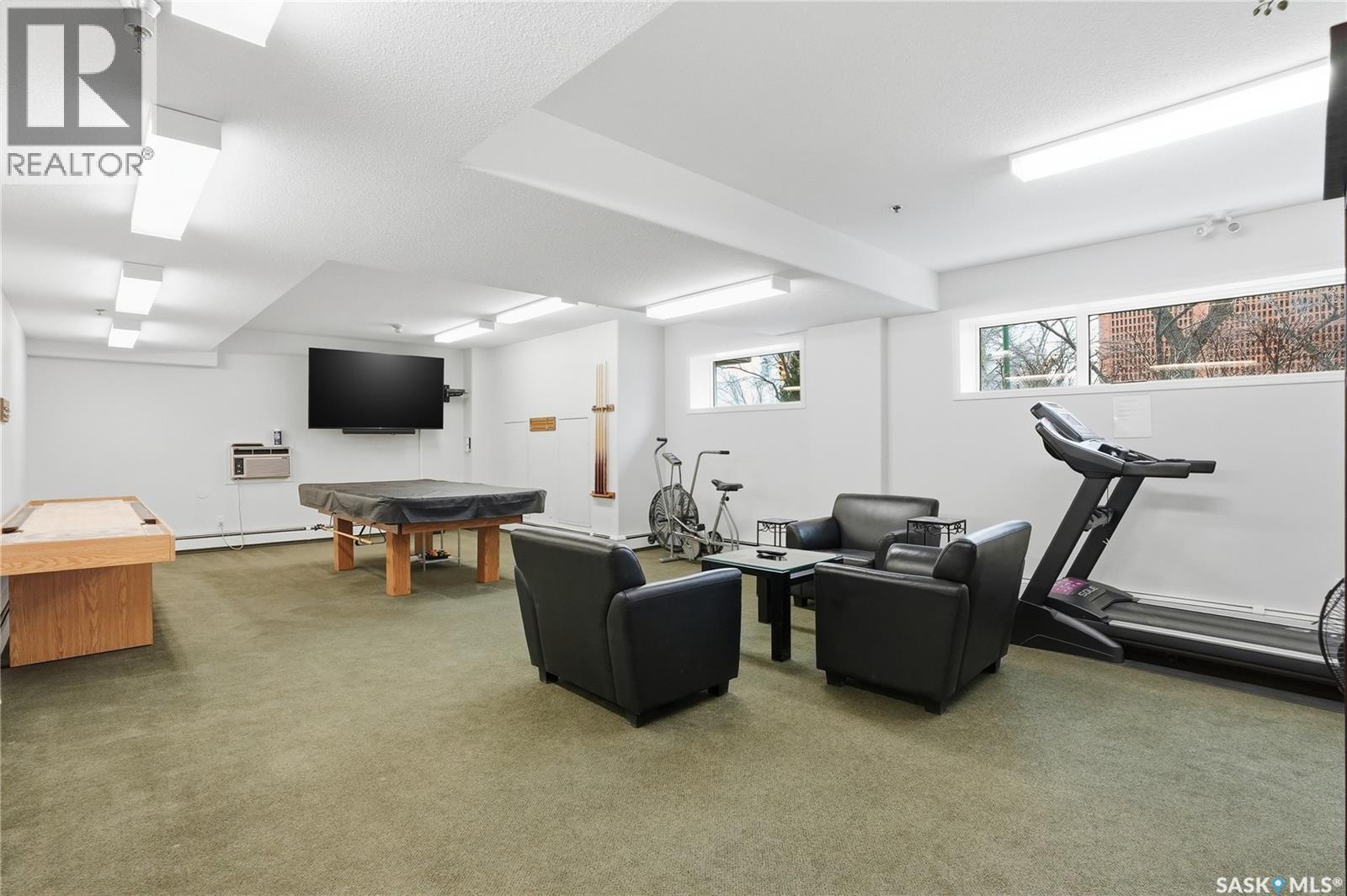 305 303 5Th Avenue, Saskatoon, SK - Indoor