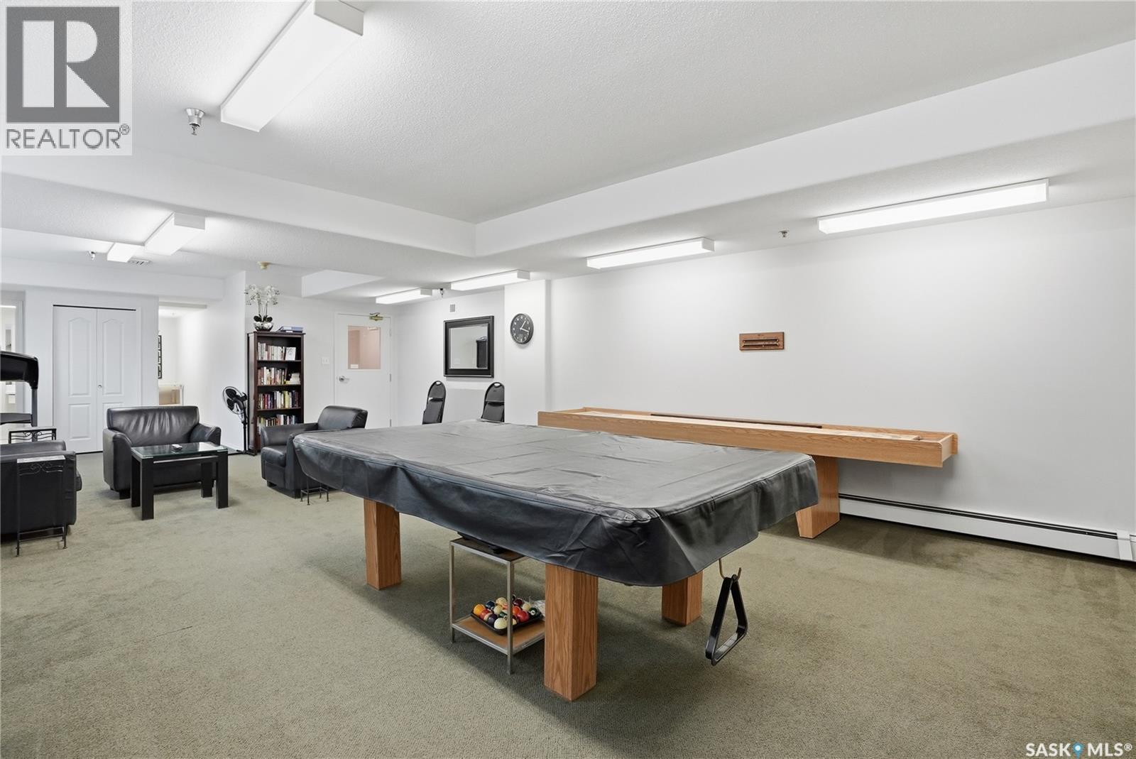 305 303 5Th Avenue, Saskatoon, SK - Indoor Photo Showing Other Room