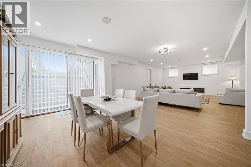 Dining space with light wood-type flooring and recessed lighting - 2556 Glengarry Road, Mississauga, ON - Indoor Photo Showing Dining Room