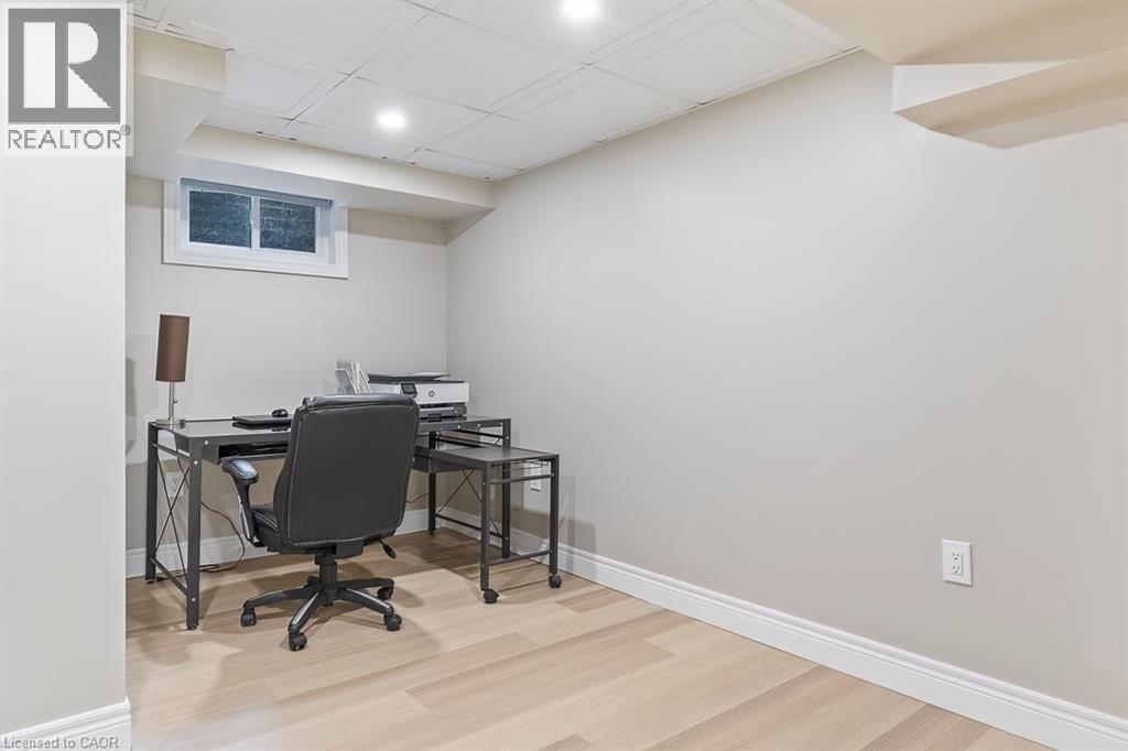 1 Parkway Place, Hamilton, ON - Indoor Photo Showing Office