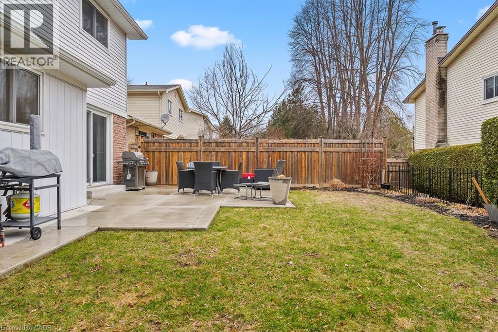 1 Parkway Place, Hamilton, ON - Outdoor
