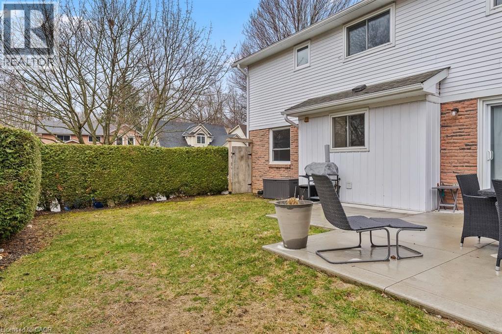 1 Parkway Place, Hamilton, ON - Outdoor