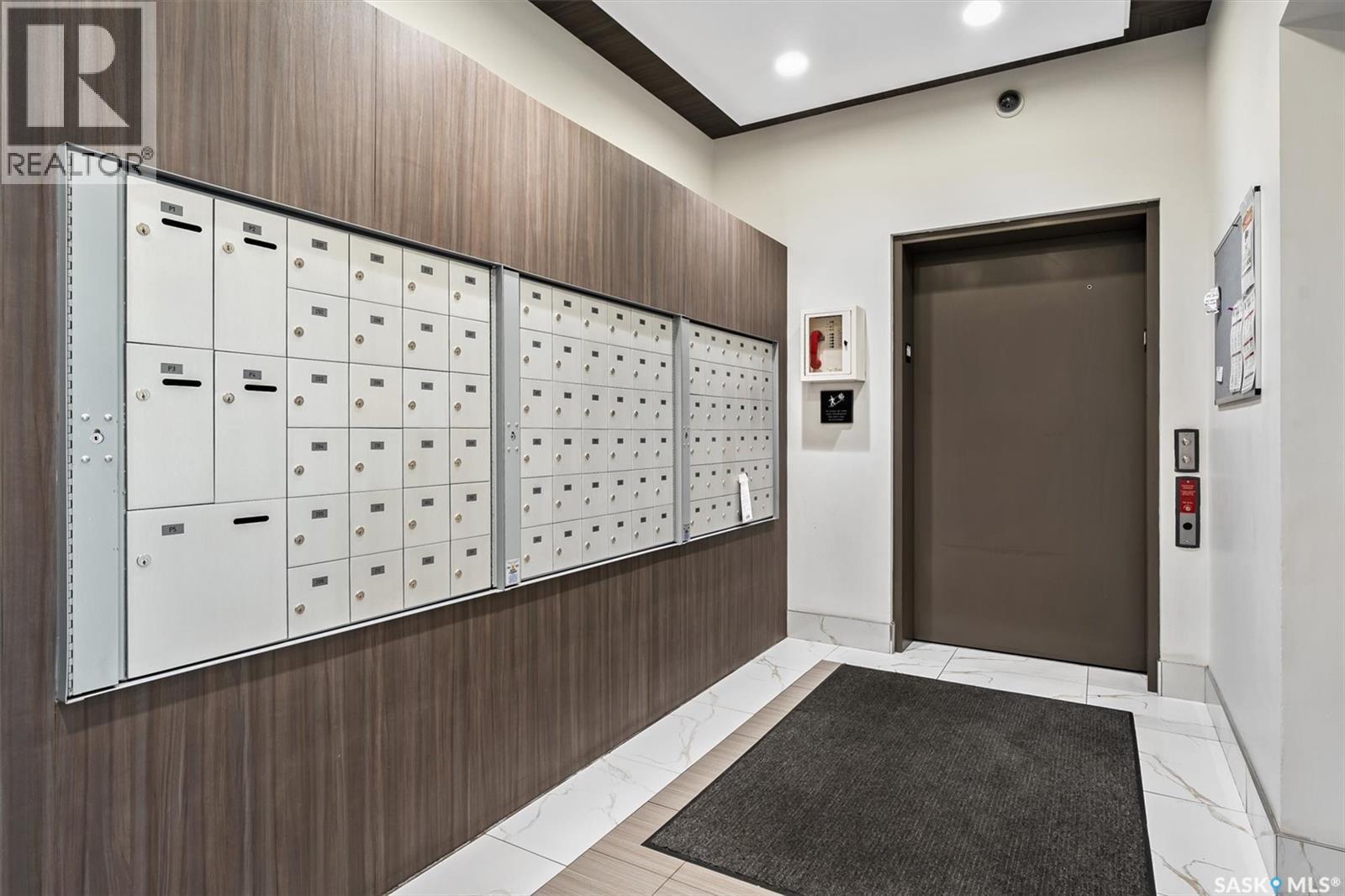 504 550 4Th Avenue N, Saskatoon, SK - Indoor Photo Showing Other Room