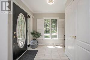 885 Long Drive, Burlington, ON - Indoor Photo Showing Other Room