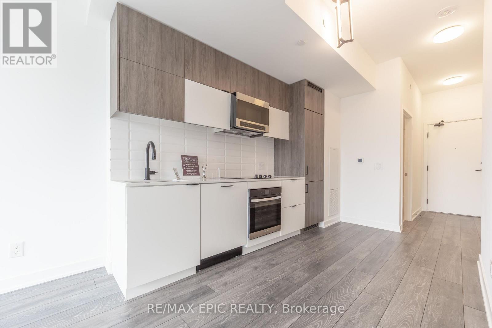 613 - 8888 Yonge Street, Richmond Hill, ON - Indoor Photo Showing Kitchen