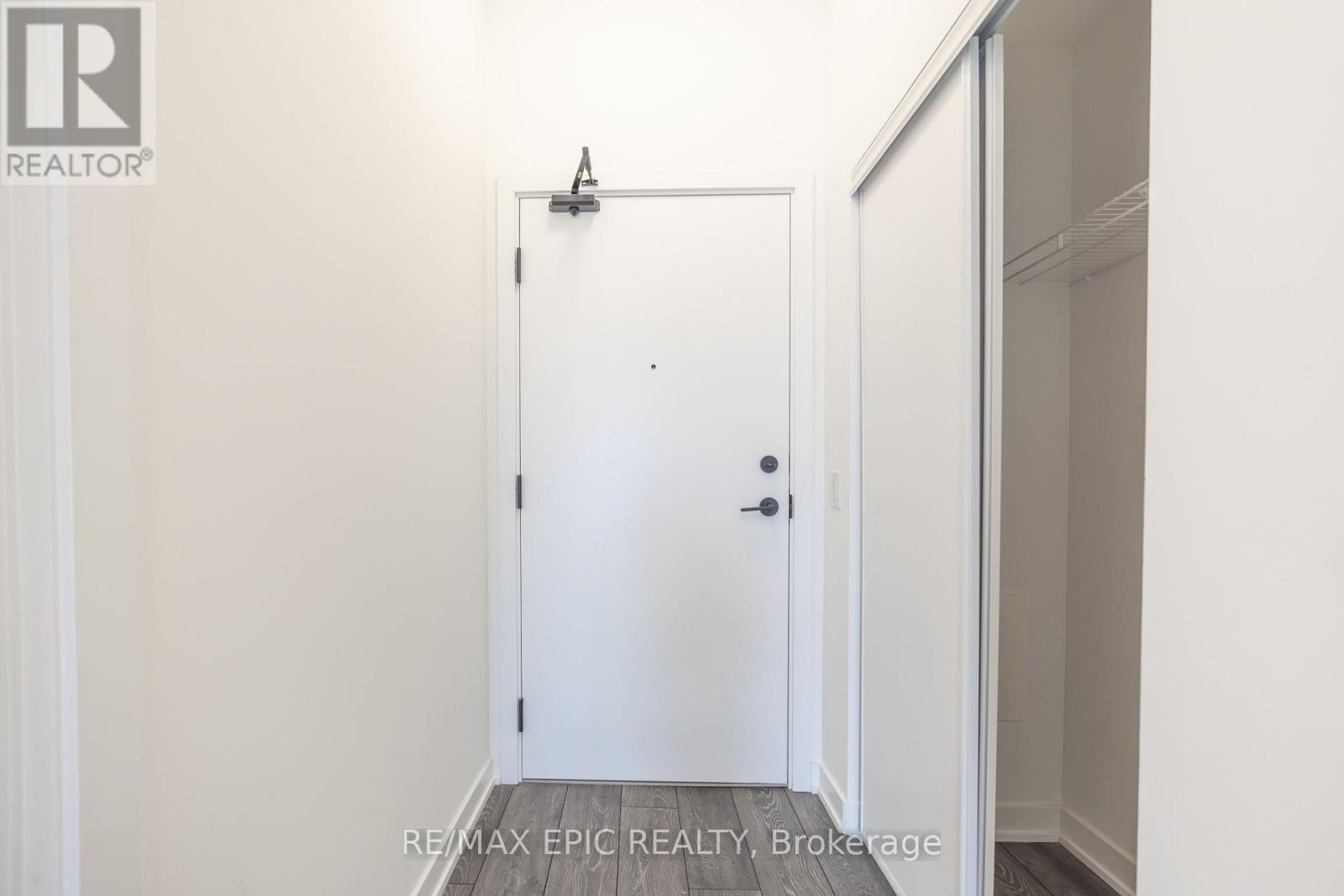 613 - 8888 Yonge Street, Richmond Hill, ON - Indoor Photo Showing Other Room