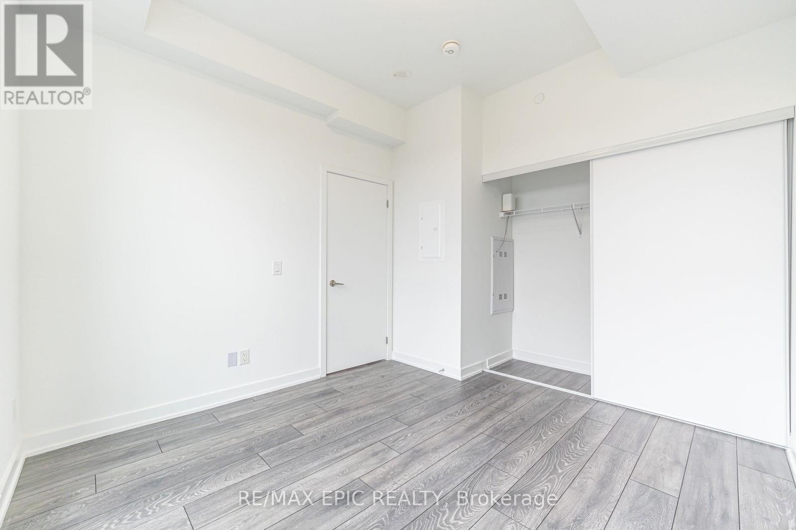 613 - 8888 Yonge Street, Richmond Hill, ON - Indoor Photo Showing Other Room