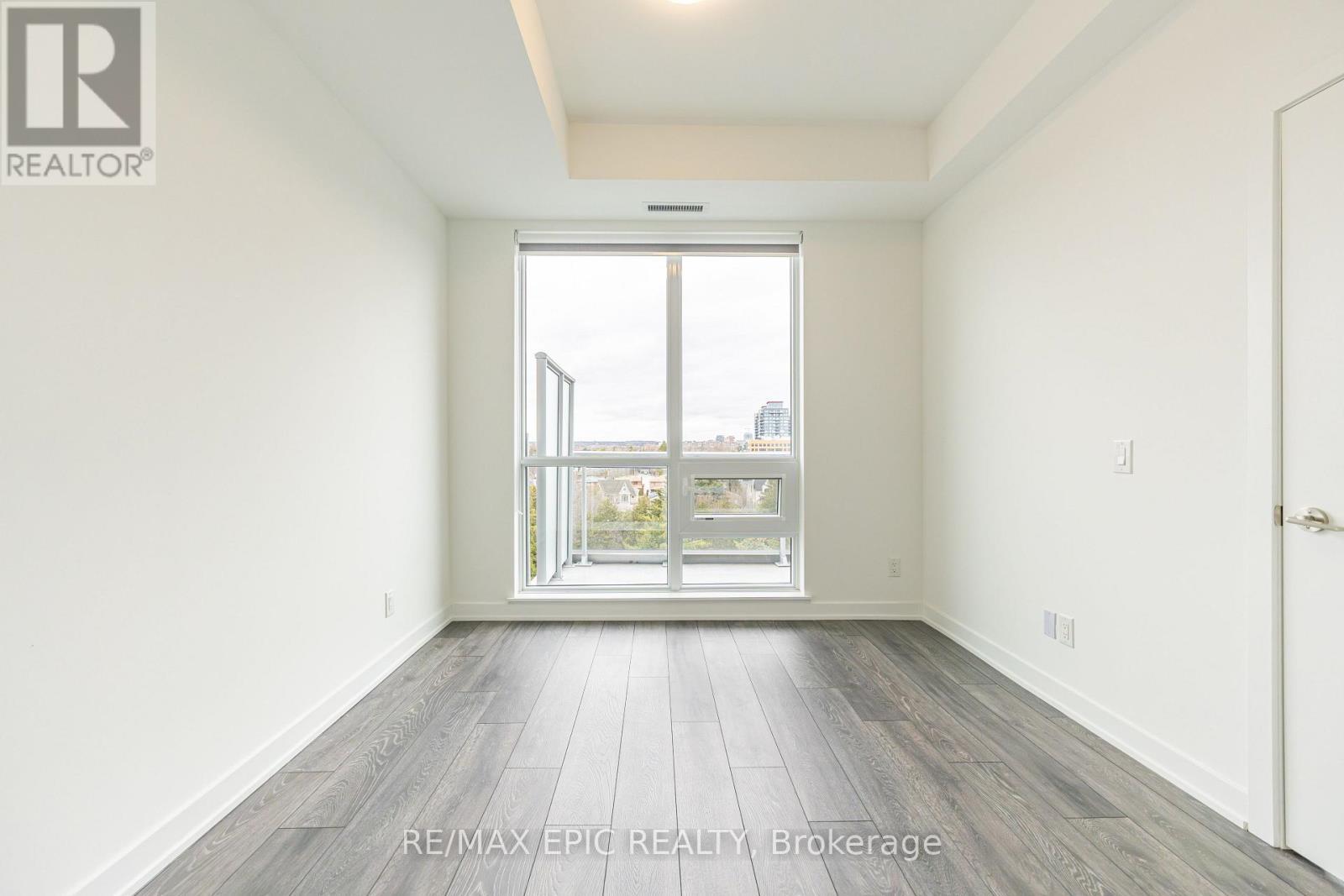 613 - 8888 Yonge Street, Richmond Hill, ON - Indoor Photo Showing Other Room