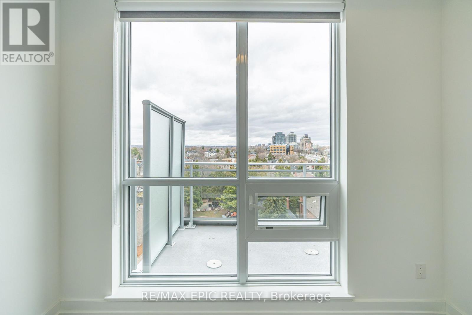 613 - 8888 Yonge Street, Richmond Hill, ON - Indoor Photo Showing Other Room