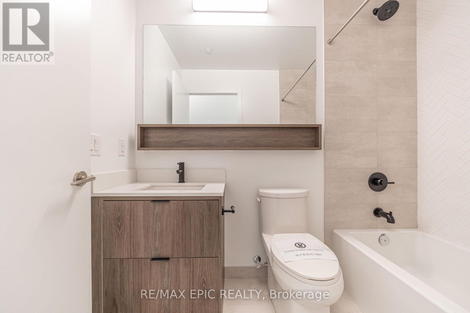 613 - 8888 Yonge Street, Richmond Hill, ON - Indoor Photo Showing Bathroom