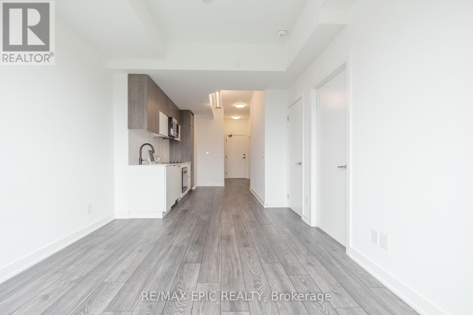 613 - 8888 Yonge Street, Richmond Hill, ON - Indoor
