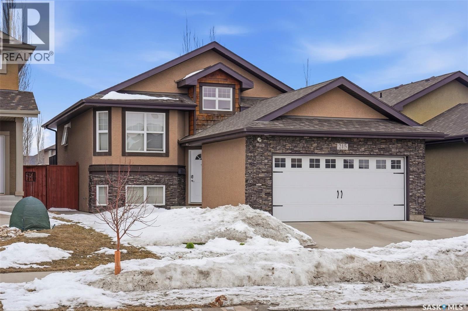 215 Snell Crescent, Saskatoon, SK - Outdoor