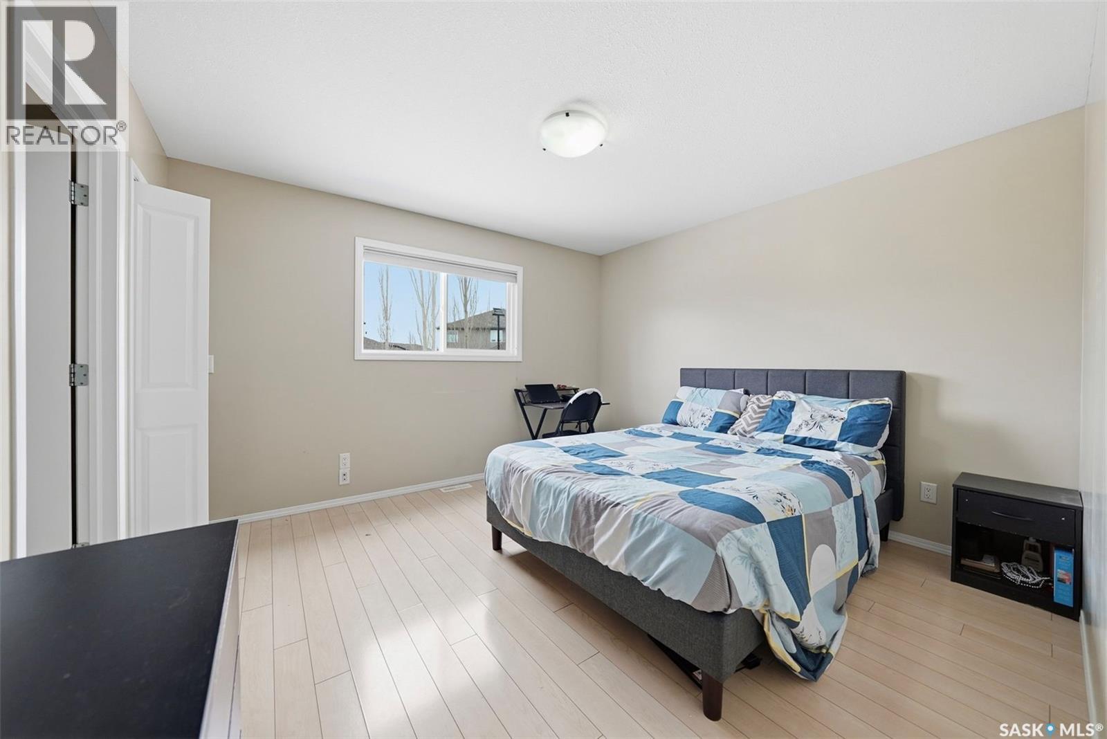 215 Snell Crescent, Saskatoon, SK - Indoor Photo Showing Bedroom