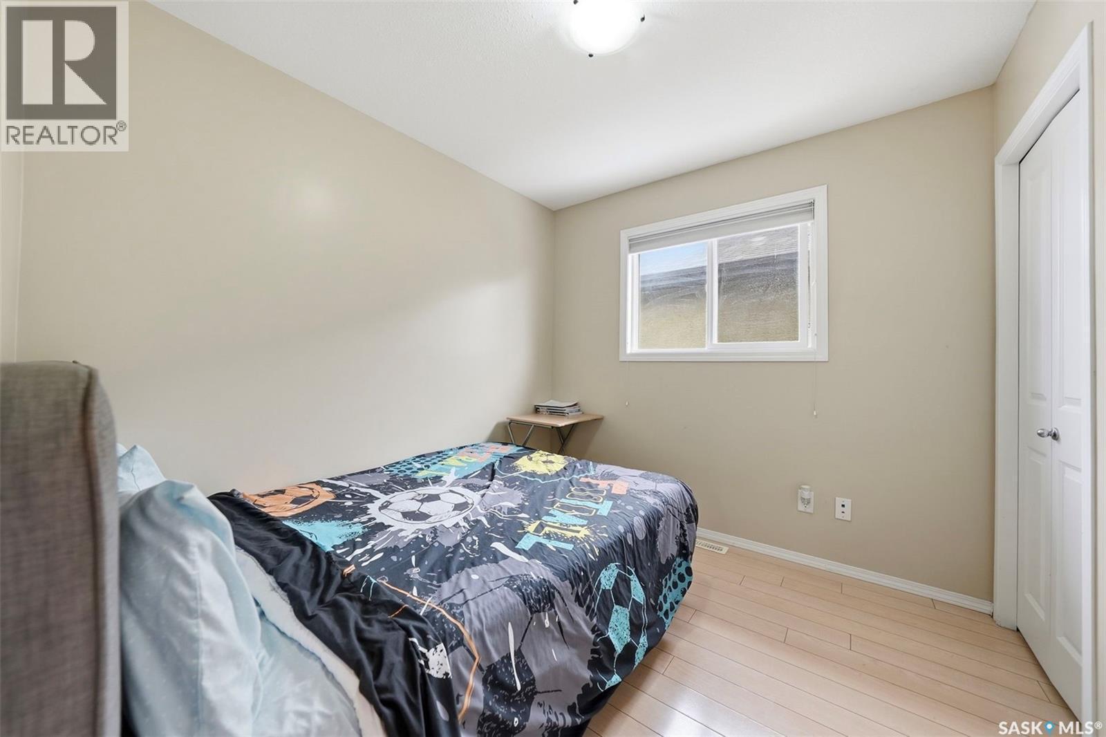 215 Snell Crescent, Saskatoon, SK - Indoor Photo Showing Bedroom