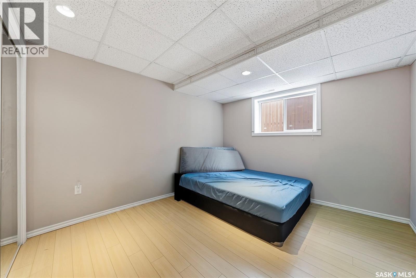 215 Snell Crescent, Saskatoon, SK - Indoor Photo Showing Bedroom
