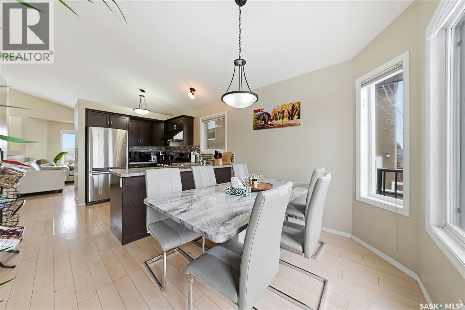 215 Snell Crescent, Saskatoon, SK - Indoor Photo Showing Dining Room