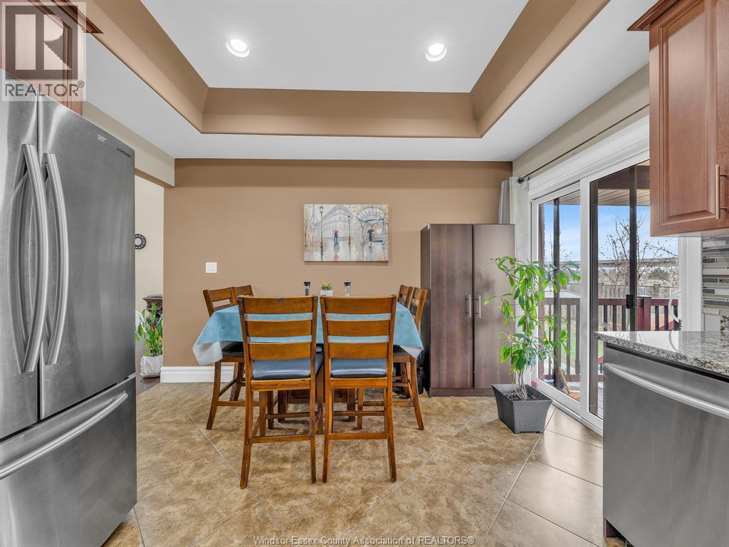 4795 Periwinkle Crescent, Windsor, ON - Indoor Photo Showing Dining Room