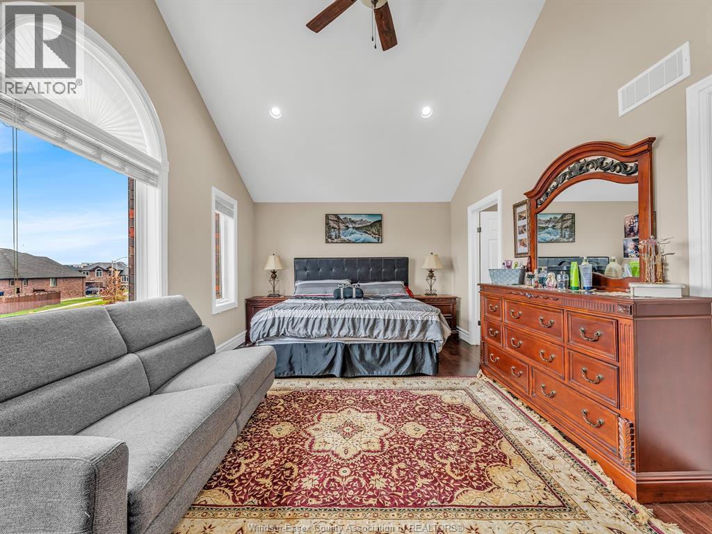 4795 Periwinkle Crescent, Windsor, ON - Indoor Photo Showing Bedroom