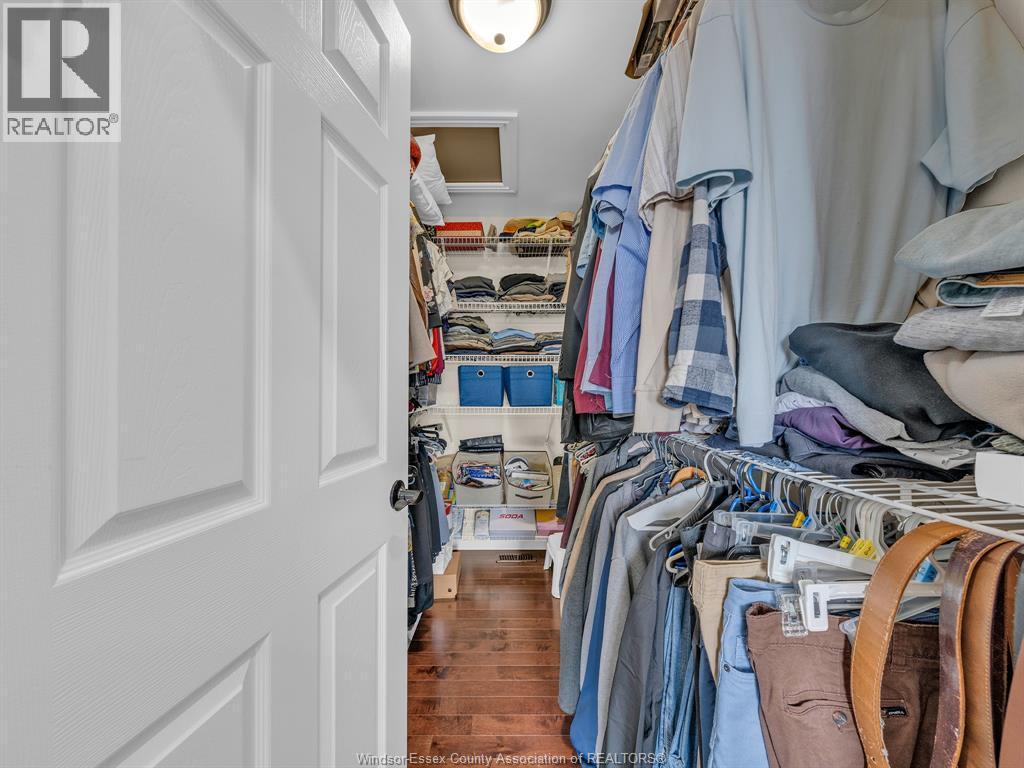 4795 Periwinkle Crescent, Windsor, ON - Indoor With Storage