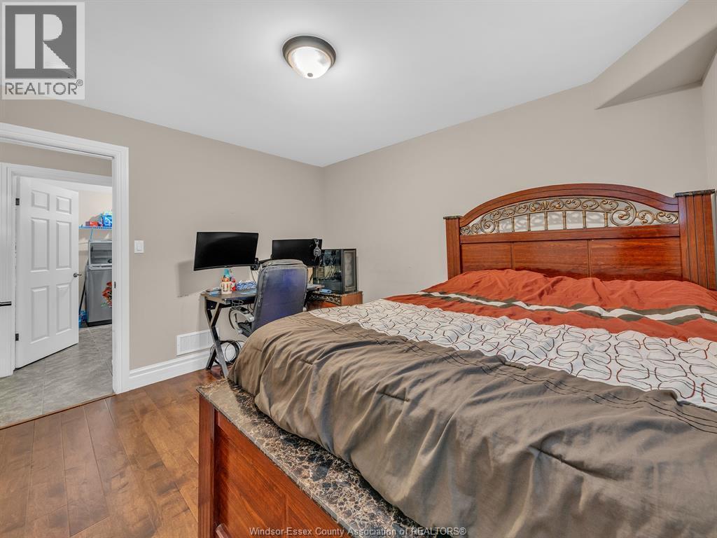 4795 Periwinkle Crescent, Windsor, ON - Indoor Photo Showing Bedroom