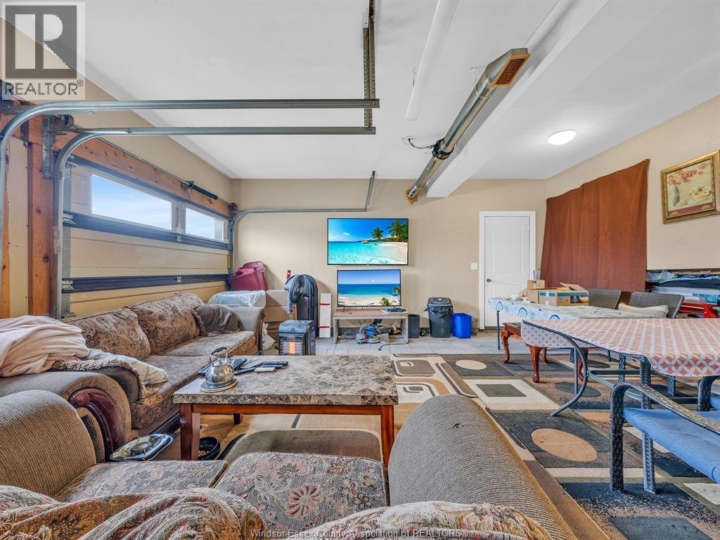 4795 Periwinkle Crescent, Windsor, ON - Indoor