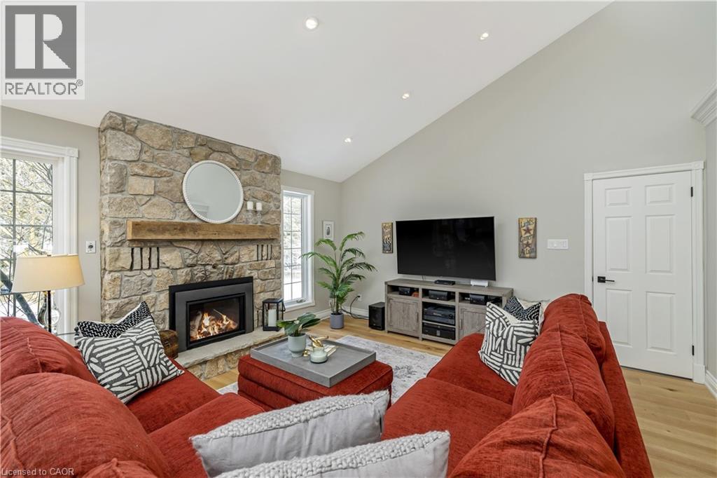 6827 Second Line, Fergus, ON - Indoor Photo Showing Living Room With Fireplace
