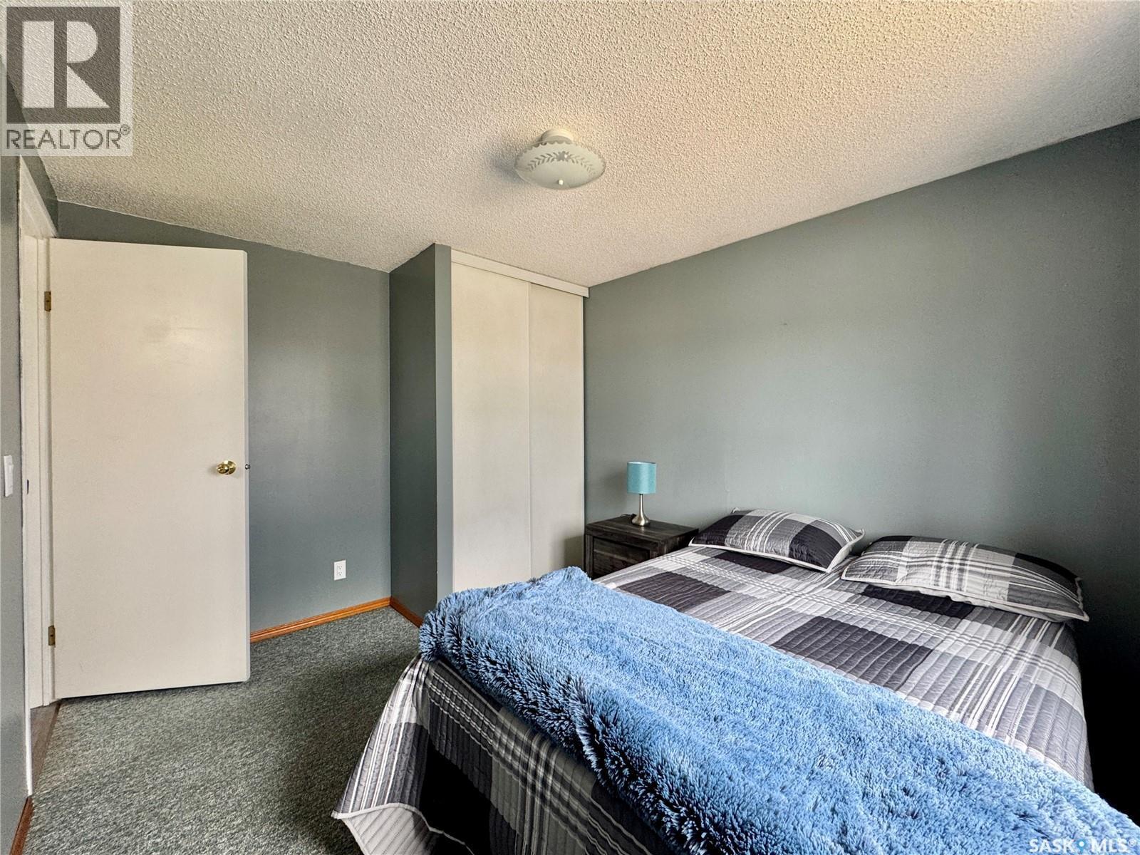 317 Riedel Avenue E, Langenburg, SK - Indoor Photo Showing Bedroom