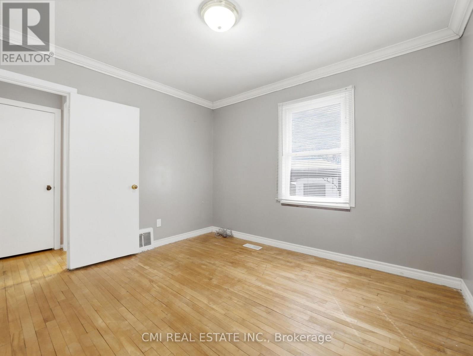 97 Stewart Avenue, Cambridge, ON - Indoor Photo Showing Other Room