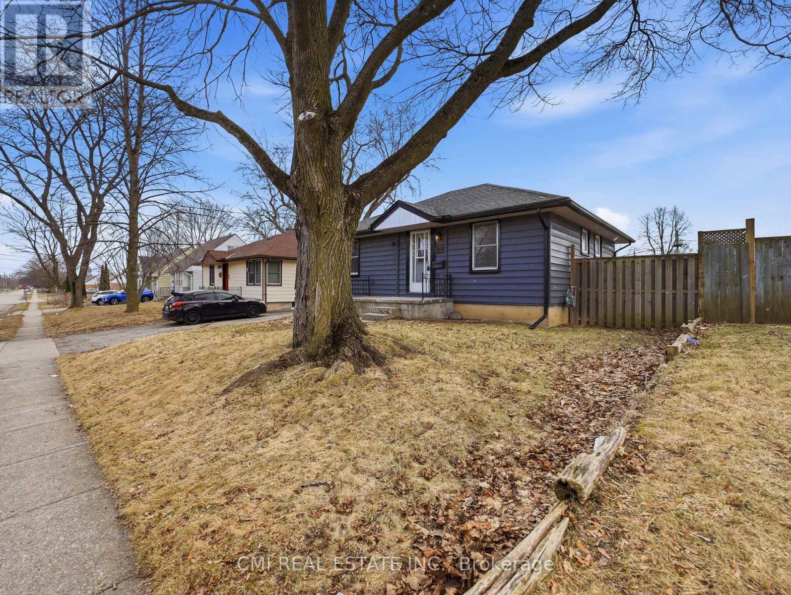 97 Stewart Avenue, Cambridge, ON - Outdoor