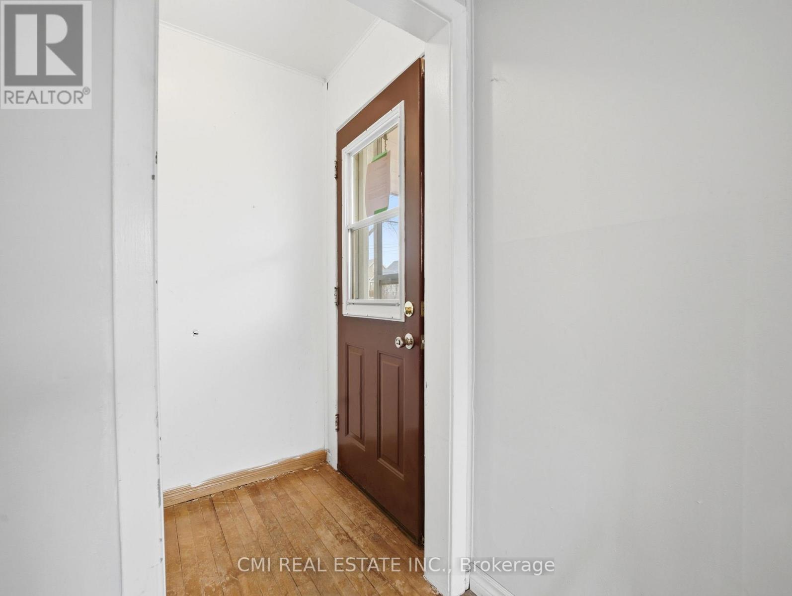 97 Stewart Avenue, Cambridge, ON - Indoor Photo Showing Other Room