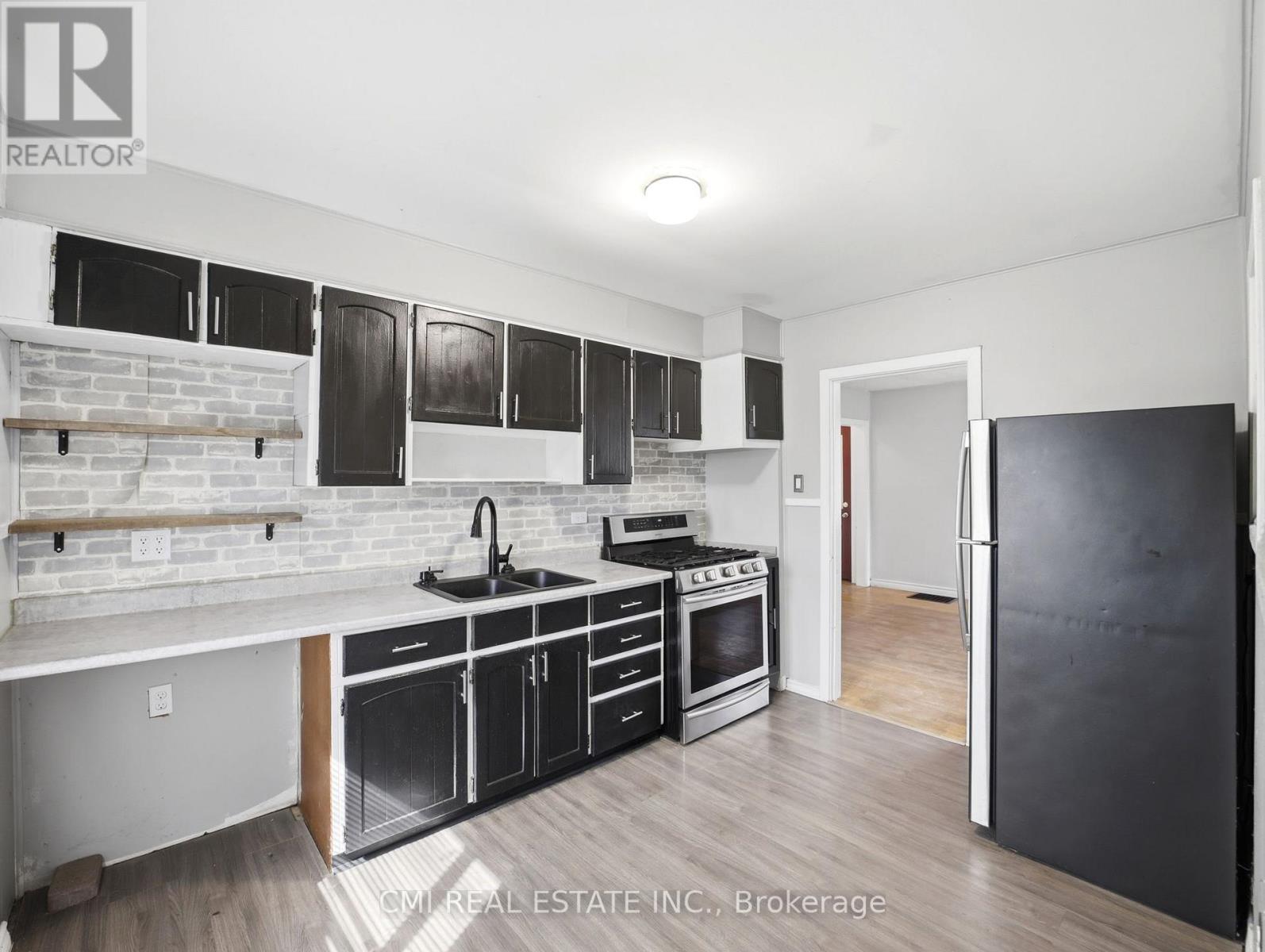 97 Stewart Avenue, Cambridge, ON - Indoor Photo Showing Kitchen With Double Sink