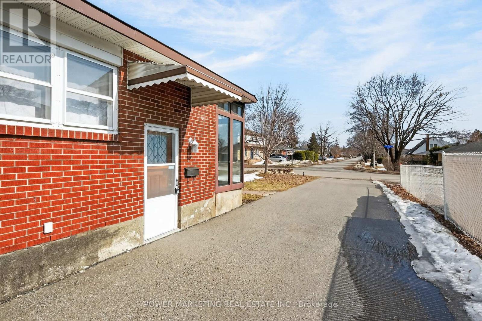 944 Eve Street, Ottawa, ON - Outdoor