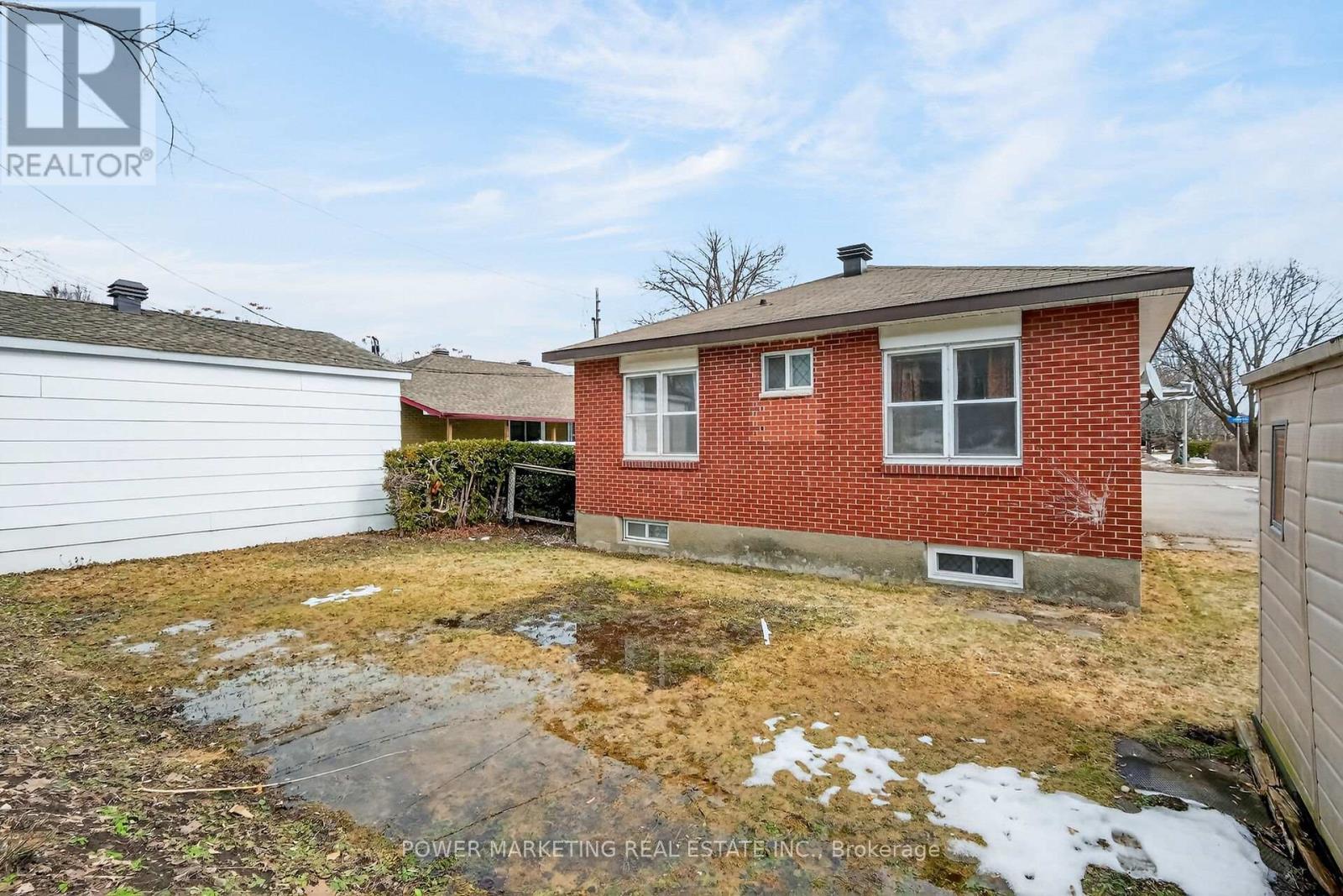 944 Eve Street, Ottawa, ON - Outdoor With Exterior