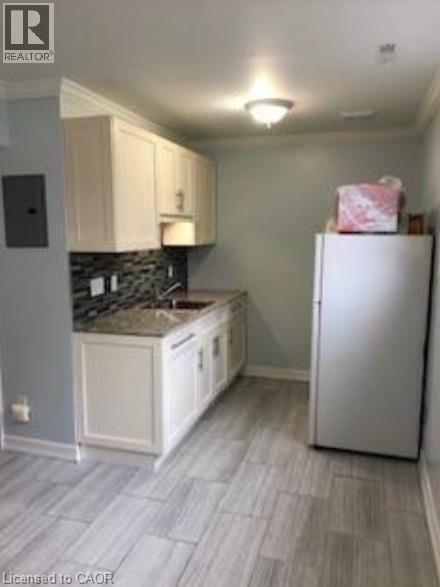 Basement unit kitchen - 31 Southdale Avenue, Kitchener, ON - Indoor Photo Showing Kitchen